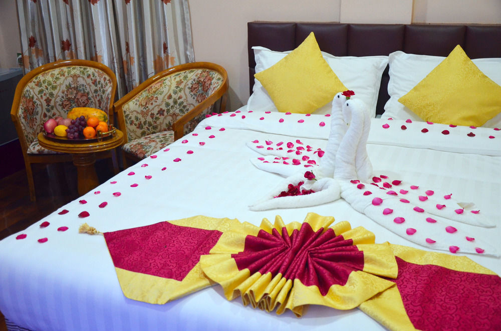 מנדלאי Golden City Light Hotel מראה חיצוני תמונה