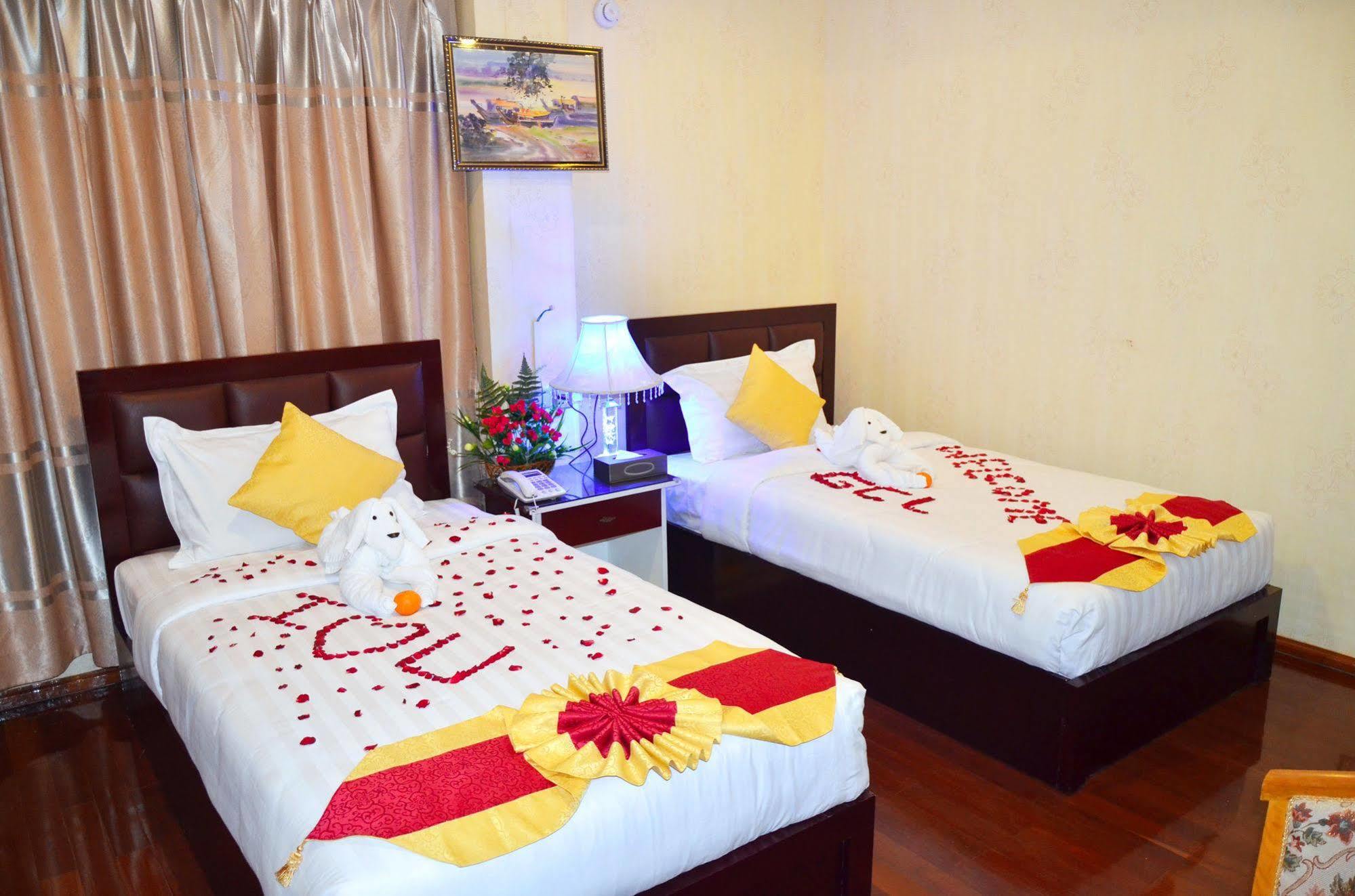 מנדלאי Golden City Light Hotel מראה חיצוני תמונה