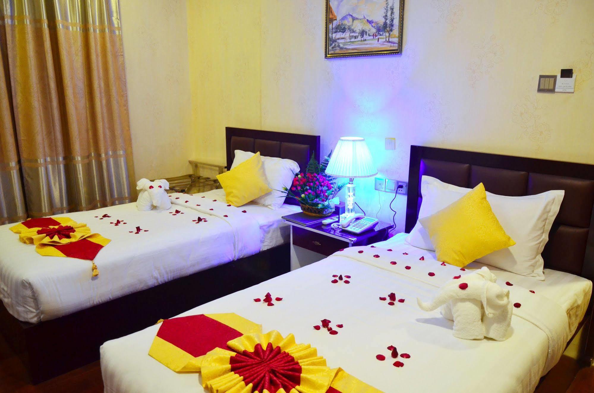 מנדלאי Golden City Light Hotel מראה חיצוני תמונה