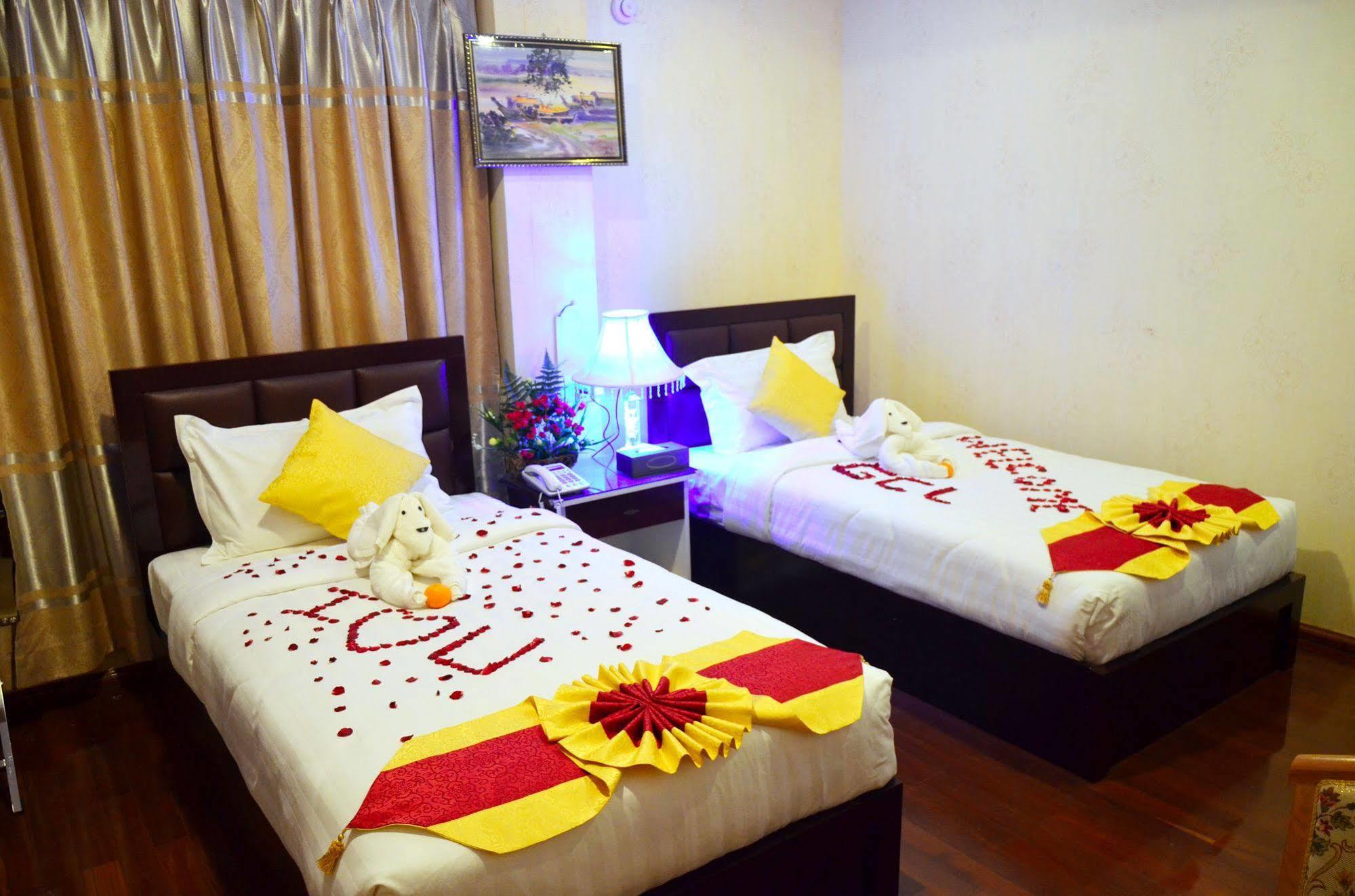 מנדלאי Golden City Light Hotel מראה חיצוני תמונה
